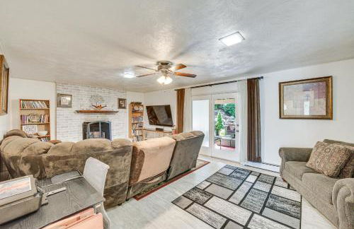 3 Mi to Lake Redman Home with Furnished Pergola! - Foto 12