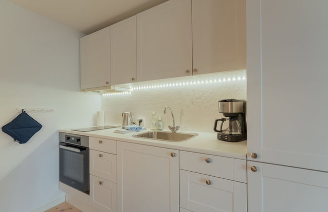 Cozy Downtown Studio Apartment - Photo 4