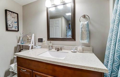 Updated 3bd Cottage on Bike Trail w/ River access! - Foto 24