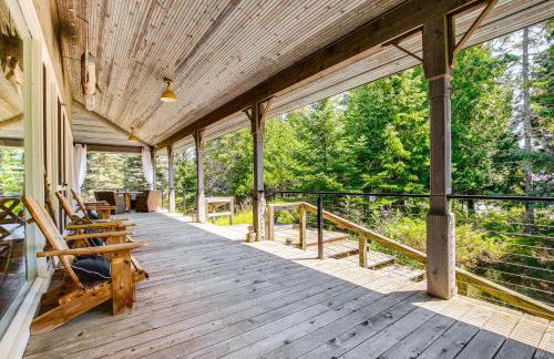 Serene Washington Island Getaway with Private Beach! - Photo 1