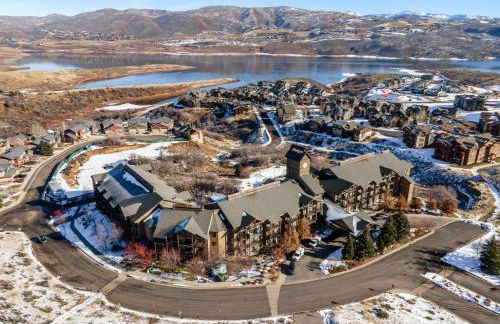Top Floor Deer Valley Gondola Lakefront Condo- Great views - Photo 38