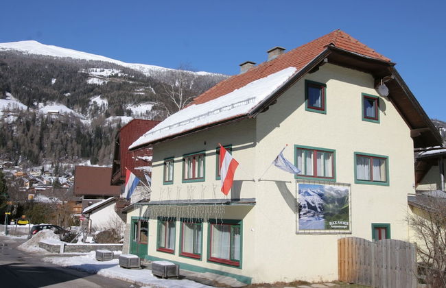 Cozy Apartment in Sankt Margarethen im Lungau near Ski Lift - Foto 1