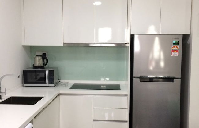 City Living with Panoramic Sea Views at Danga Bay - Foto 29