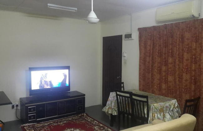 Mri Homestay Sg Buloh - 2 Br House With Centralised Private Pool - Foto 3