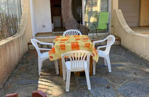 Studio Cabine 4 Pers, Terrasse, Parking Privé, Proche Plage et Commerces, La Franqui - FR-1-81-585 - Foto 4