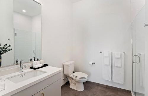 Hyatus Luxury Residences Boston Everett Premier Collection - Photo 52