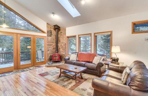 Scenic Creekside Retreat! Rocky Mountain Cabin - Foto 5