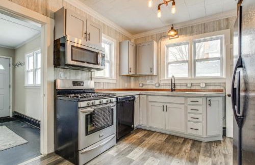 Walk to Dtwn Green Lake Peaceful Getaway with Porch - Foto 10