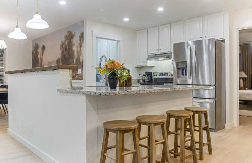 Sleeps 12 | 2 Kings w/ Ping-Pong, Gym, Arcade, BBQ - Foto 13