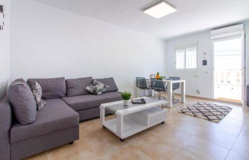 Stunning Apartment In Torrevieja - Foto 1