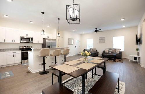 5 Min to Downtown - 12 to Elon - Deck - Wi-Fi - Foto 13