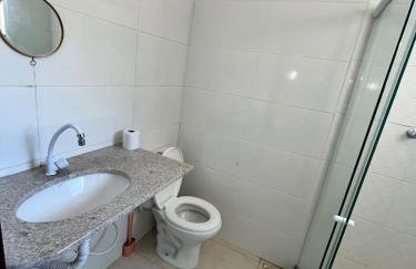 Duplex em Itaúna 4min da Praia que ocorre o WSL, 1min da pista de skate do LS, pracinha com parque infantil, quadra de futebol, tudo isso a 1 min da duplex, perto do comércio, wi-fi super rápido, monitoramento 24hrs - Foto 35