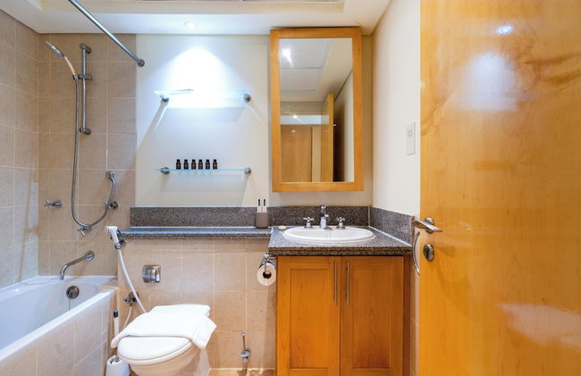Lux BnB I Turia Tower I Lake & Garden View - Foto 24