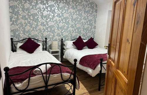 Cosy 5 Bedroom Central Birmingham - Photo 1