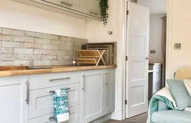 The Cuckoo's Nest - A Romantic & Peaceful Hideaway - Photo 3