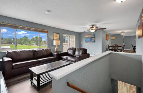 Arvada Retreat + 6 BD + Movie Theater - Photo 36