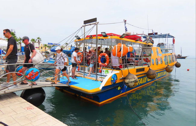 Paseo en barco con fondo de cristal por Cos - Foto 12
