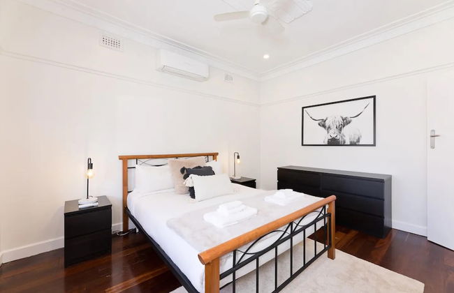 Beautiful 3BR Family Home With Backyard and BBQ - Photo 7