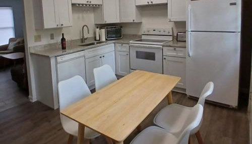 quiet 2 bedroom with fence and fire pit - Foto 5, dishwasher, pet friendly, toaster