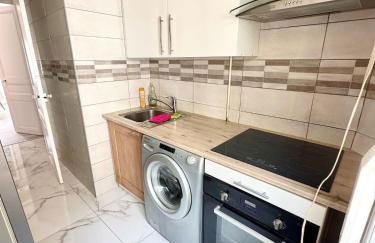 Nice Apt - City Center, Wifi, AC, 4-5 Pers - Foto 11