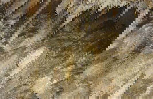 Caving in La Puente Cave - Foto 1