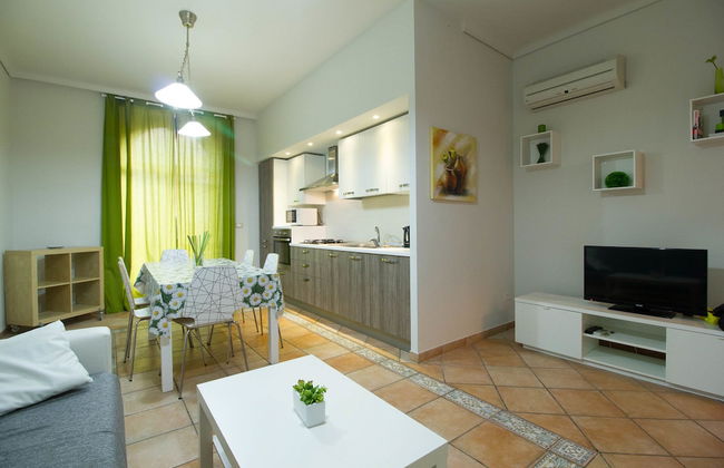 Delfino2 Casesicule, Nice Apartment with Balcony, Sand Beach at 70 mt, Wi-Fi - Foto 1
