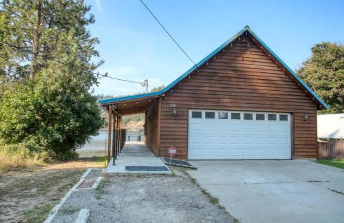 Twin Lakes Waterfront Retreat with Private Dock Fire Pit And Family Friendly Space - Foto 49