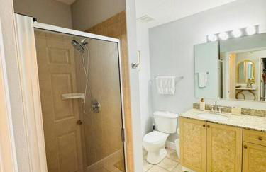 Luxurious & Epic Condo in heart of Orlando - Photo 16