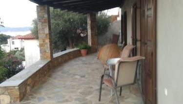 Κατηγιώργης Ξενώνας Ρεγγίνα - Foto 1