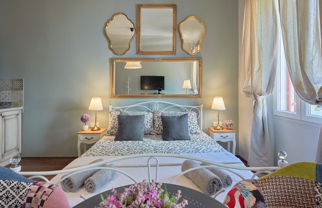 Old City Romantic Studios - Foto 11