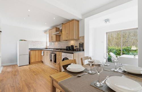 Ideal for Contractors Off-Street Parking Fast Wi-Fi - Foto 32