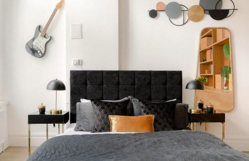 RARE FIND off Oxford St! SOHO 5bed Design House For XXL Groups - Photo 28