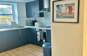 Spacious and Stylish Flat in Trowbridge, Wiltshire - Photo 9