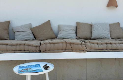 Beautiful villa with pool and stunning view - Foto 27