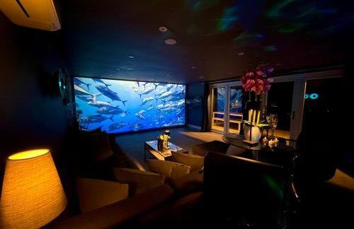 Sunridge Fishing Lodge with Hot Tub & Giant Cinema - Foto 36