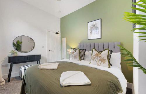 Convenient 2BR Stay on Gladstone Street Near Transport - Photo 3