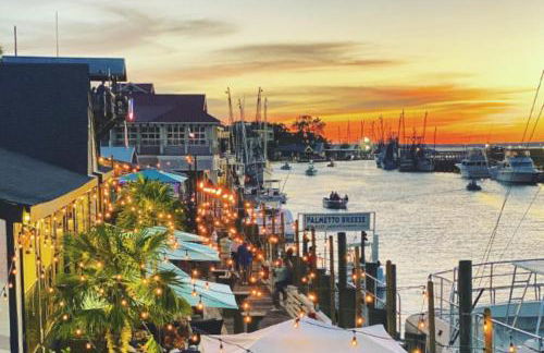 Sunset Serenity!!-Tropical Waterfront Oasis-Huge Private Patio-10Min to KingSt & Beaches - Foto 51