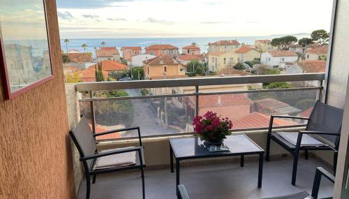 Sea View Apartment - Private Parking, Swimming Pool, Air Conditioning - Foto 2