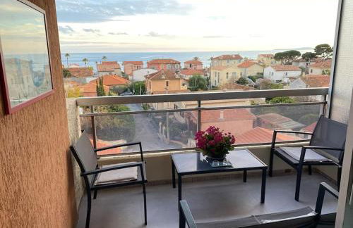 Sea View Apartment - Private Parking, Swimming Pool, Air Conditioning - Foto 2