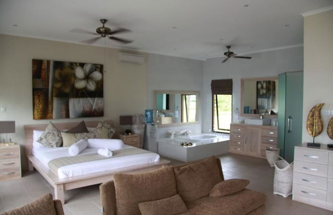 The Beach Front Villas - North Bali - Photo 4