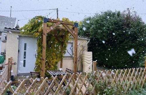 Exquisite tiny house with garden and air con - between Paris-Disneyland - 3mins from train station - Foto 26