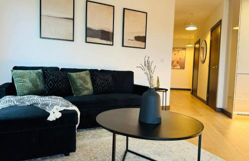 Modern 2Bed 2Bath Maidstone Apt - Parking, WiFi, Balcony - Perfect Long Stay - Foto 6