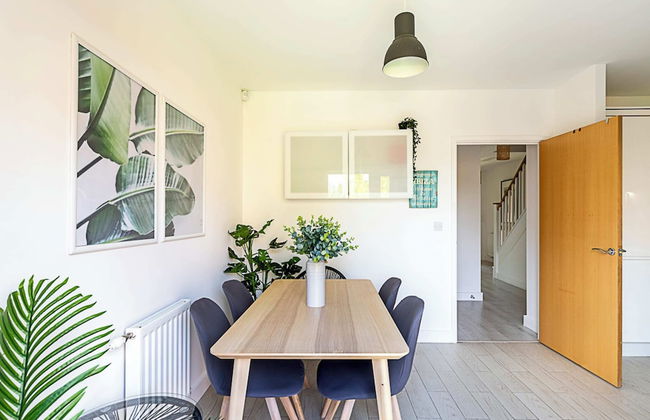 Semi-detached House With Modern Bespoke Interior - Foto 20