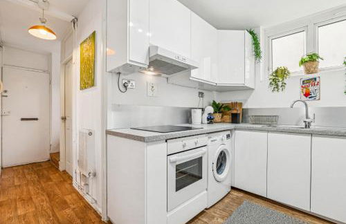 Old Street - Stylish Modern 1-Bed with Rooftop & City Views - Foto 9