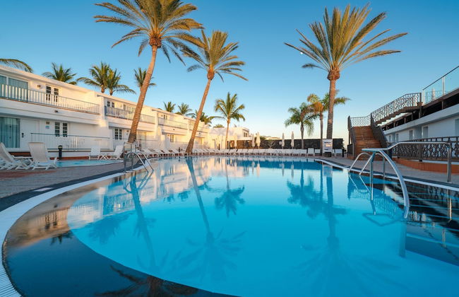 Plus Fariones Apartamentos - Photo 1