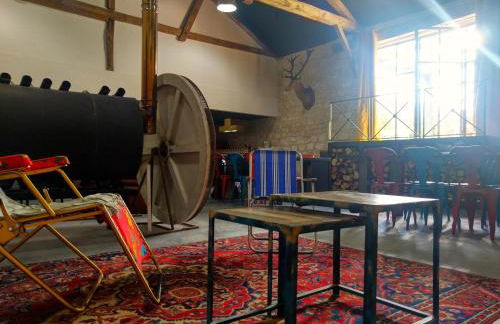 "La Case" - Magnifique ferme rénovée au cœur de la nature - Piscine privée sans vis-à-vis - Vue dégagée - Jardin - Stationnements gratuits devant la propriété - Belles prestations - Foto 47