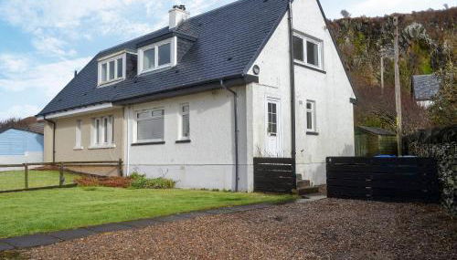 Seaview Cottage - Photo 1