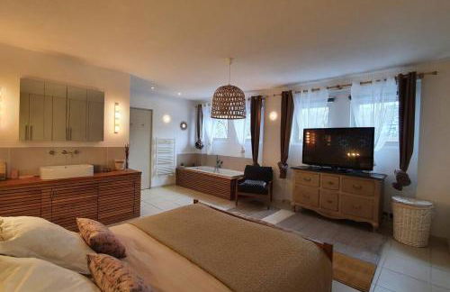 Chalet entier 110m2 avec vue et sauna à 10 min des pistes - Photo 5