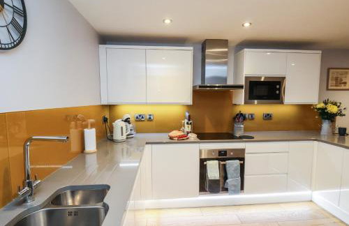 Premier, Transit & Lady Hilda Engine Shed - Photo 14