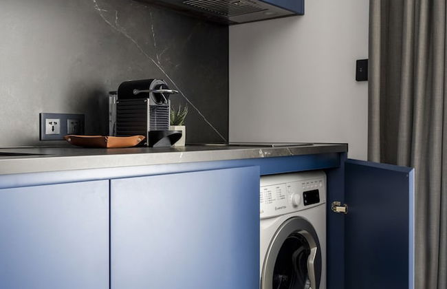 The Denizen - Photo 9